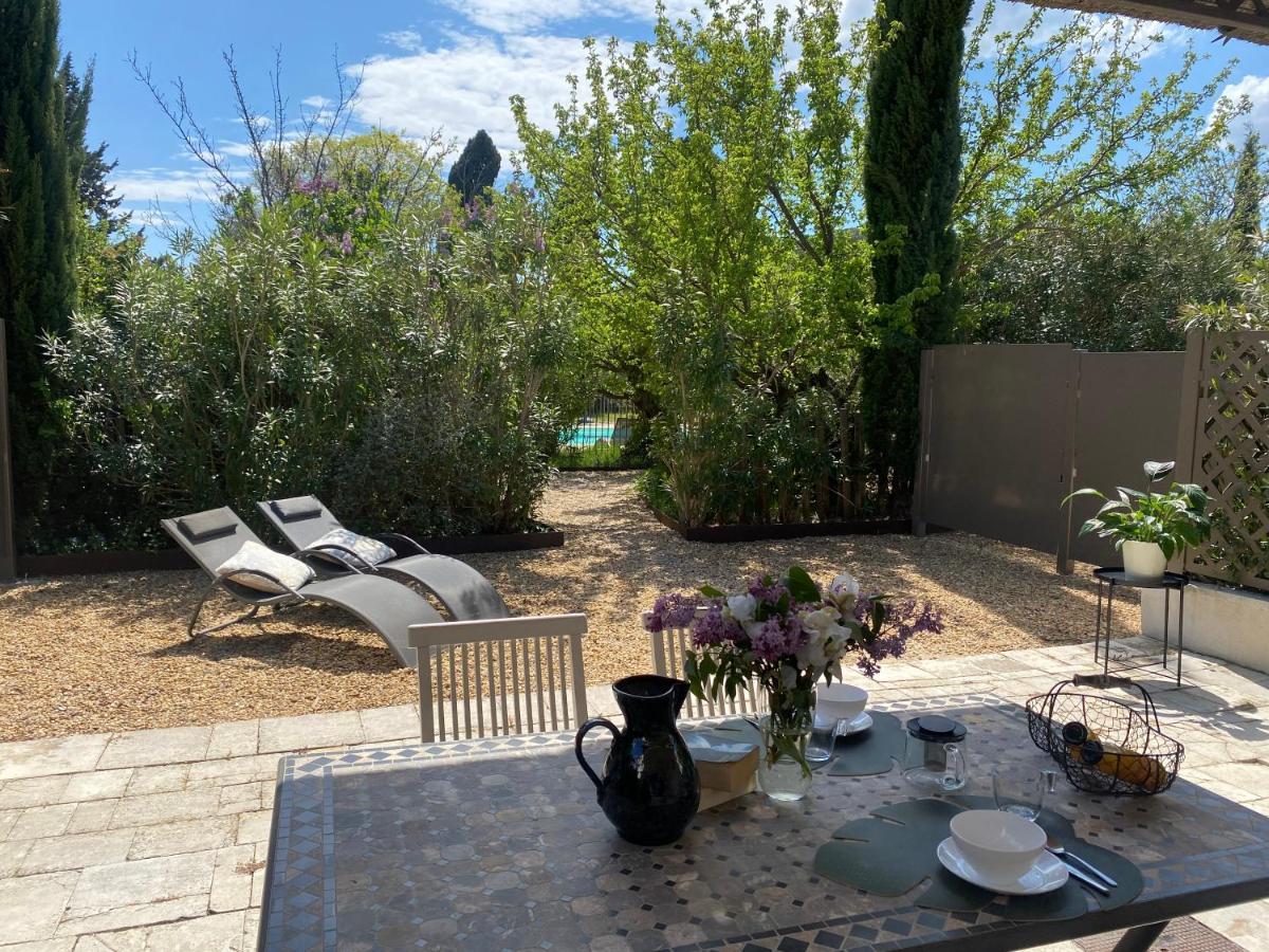 Domaine Du Mas Foucray Aparthotel Les Baux-de-Provence Exterior photo